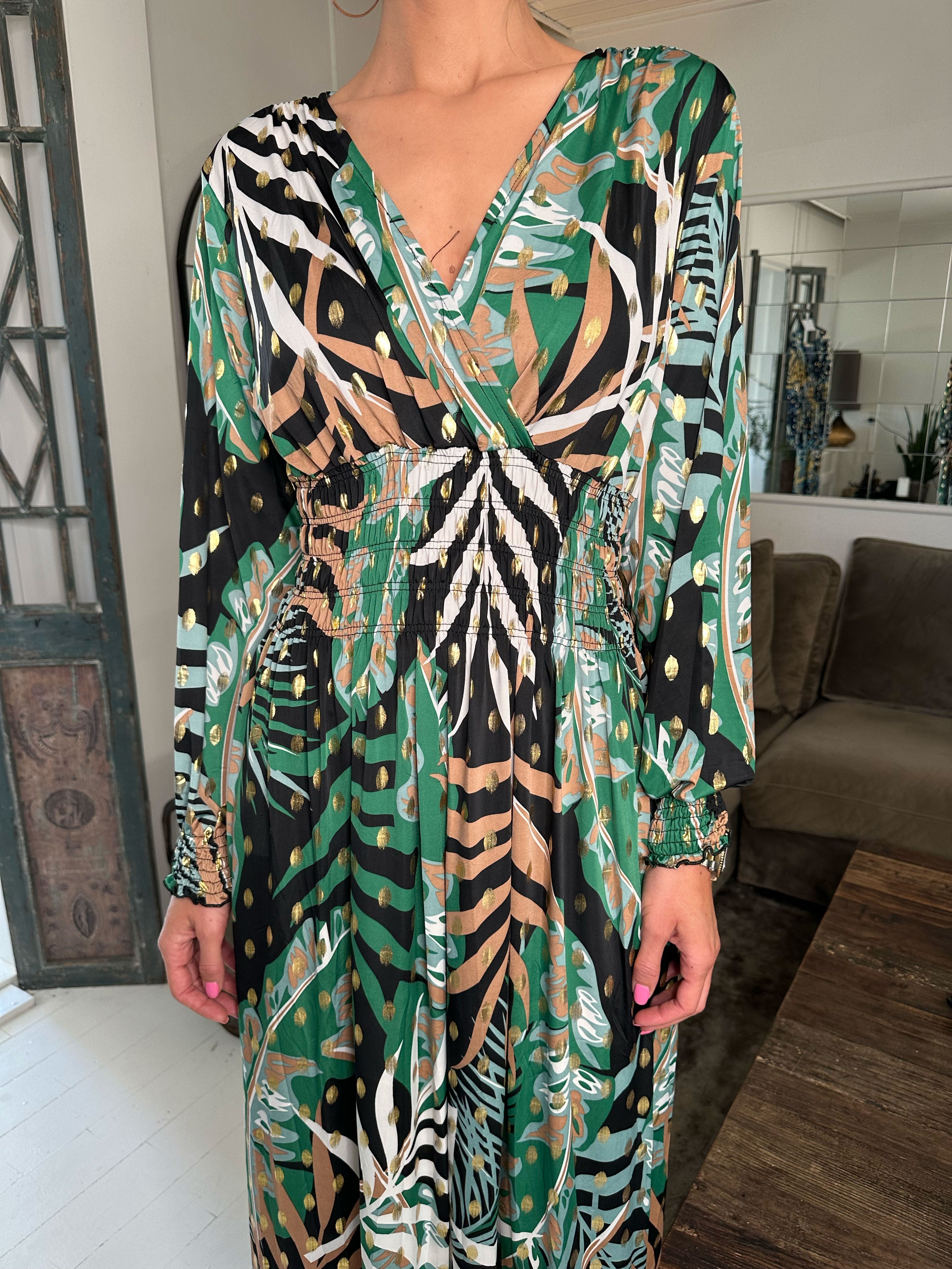 Pams Forest L/S - Lång elastisk klänning i skrynkelfritt tyg med långa ärmar